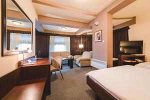 Μια τηλεόραση ή/και κέντρο ψυχαγωγίας στο Hotel Keto