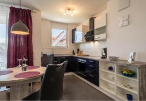 Кухня или мини-кухня в Iluna
 +13 фотографий