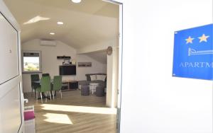 TV/Unterhaltungsangebot in der Unterkunft Novalja Penthouse Apartment