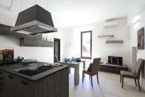 Una cocina o cocineta en The Tower's Garden