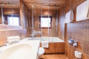 Koupelna v ubytování Hotel Steinbock