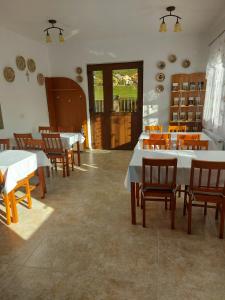 Restaurace v ubytování Pensiunea Albina