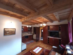 Η κουζίνα ή μικρή κουζίνα στο Apartman Studio GORAL