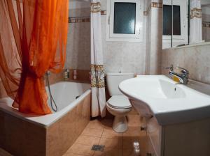 Kúpeľňa v ubytovaní Sunray luxury apartment Volos + 14 fotografií