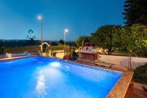 The swimming pool at or close to Margarita luxury apartment 1