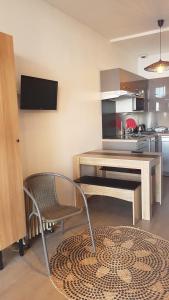 Dapur atau dapur kecil di Cap Esterel Mer Sport et Nature, dans village Pierres et Vacances