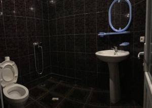 Bilik mandi di Hotel Texel