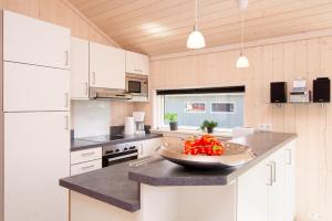 Kuchyň nebo kuchyňský kout v ubytování Resort 2 Beach House B 50