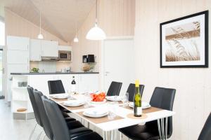 Kuchyň nebo kuchyňský kout v ubytování Resort 2 Sea Lodge C 94
