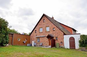 Bangunan di mana terletaknya apartmen +12 gambar