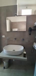 Bilik mandi di InCentroScalea B&B