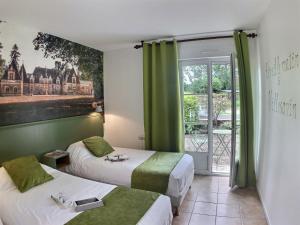 Gallery image of Logis H&ocirc;tel du Ch&acirc;teau in Tour-en-Sologne