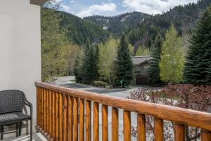 a balcony with a view of a mountain at Snow Star - 1 in Ketchum