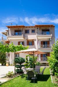 Vonkajšia záhrada v ubytovaní Emily Apartments