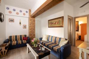 A seating area at Margarita luxury apartment 1
