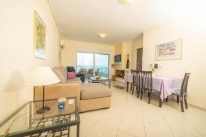 Χώρος καθιστικού στο Skroponeria View Apartments