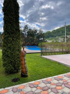 Bazén v ubytovaní Villa "Затишна" alebo v jeho blízkosti