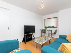 Gallery image of Pass the Keys Bright modern one bed apartment - Bath city centre in Bath