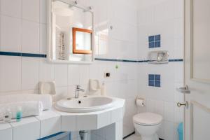 Ванная комната в Casa Lu Maccu - Sea View Apartment