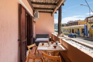 A seating area at Casa Lu Maccu - Sea View Apartment