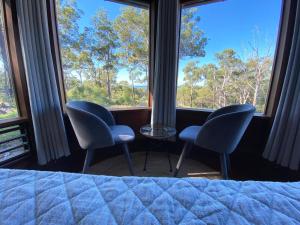The Pool House - Crescent Head - stunning ocean views, pet friendly的休息区