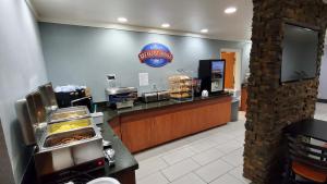 ห้องอาหารหรือที่รับประทานอาหารของ Baymont by Wyndham Flagstaff