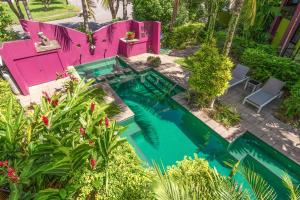 Bazén v ubytování Dreamcatcher Beach-Side Apartments nebo v jeho okolí