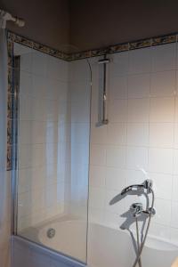 A bathroom at Acqua di Civita Beauty & Rooms in Mercatello