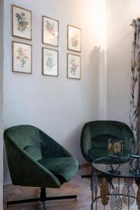 A seating area at Acqua di Civita Beauty & Rooms in Mercatello
