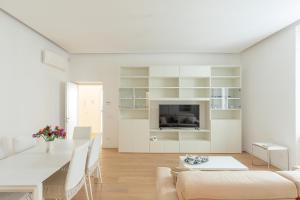 TV o dispositivi per l'intrattenimento presso Tritone Minimal