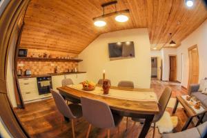 Kuchyňa alebo kuchynka v ubytovaní Chalet Zuberec