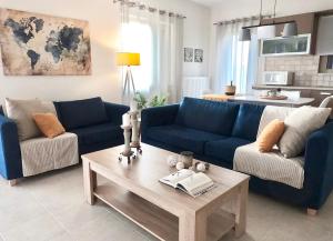 A seating area at Gianna's Villa Gialova