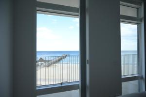 Nespecifikovaný výhled na moře nebo výhled na moře při pohledu z aparthotelu