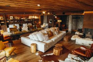Istumisnurk majutusasutuses Lodji Hotel & spa