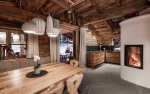 Gallery image of La Mendola Alm Chalet in Mendola