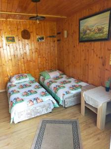Postel nebo postele na pokoji v ubytování Iza-pokoje do wynajecia