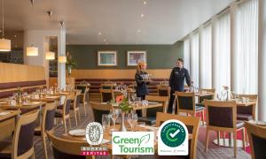 Tetamu yang menginap di Clayton Hotel Cardiff Lane
