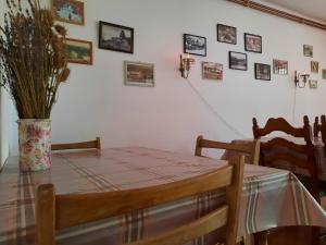 Gambar di galeri bagi Lazy Bear di Plitvička Jezera