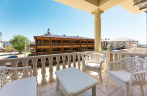 Hotel Granada tesisinde bir balkon veya teras