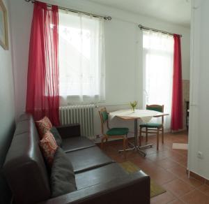 Posedenie v ubytovaní Oleander Apartman