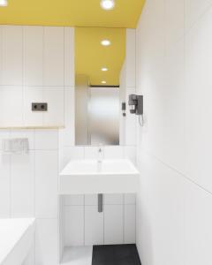 A bathroom at Dovzhenko