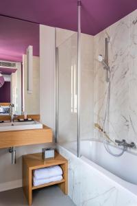Koupelna v ubytování Hotel Villa Koegui Biarritz + 37 fotografií