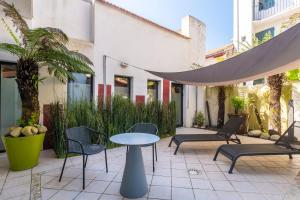 Hotel Villa Koegui Biarritz tesisinde veranda veya açık alan