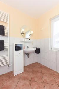 Galeriebild der Unterkunft Ferienwohnungen mit Terrasse im Haus Seekieker in Bensersiel