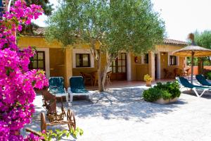 Ein Garten an der Unterkunft Agroturismo Son Marge