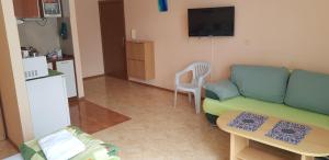 Kuchyň nebo kuchyňský kout v ubytování Studios in Complex Elit 4