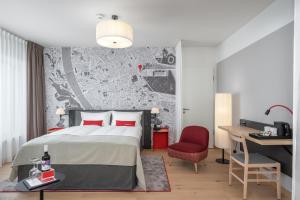Postel nebo postele na pokoji v ubytování IntercityHotel Budapest
