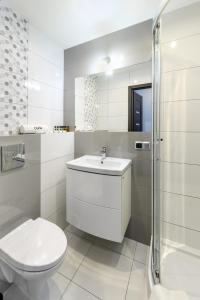 Koupelna v ubytování Pokoje, Noclegi, Apartamenty Dune Resort Łeba