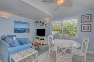 Gallery image of Salt Air East by Beach Retreats in Holmes Beach