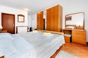 Postel nebo postele na pokoji v ubytování House Ulika + 37 fotografií